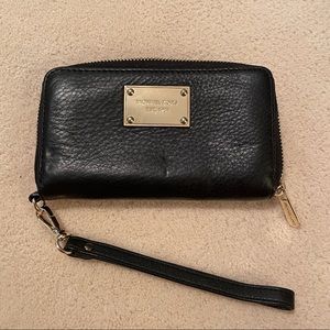 Michael Kors Leather Cardholder Wristlet, Black
